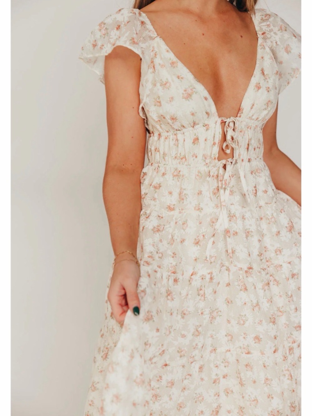 Altar'd State ENCHANTED FLORAL & GINGHAM RUFFLED MAXI DRESS IN CREAM/PEACH S-XS - Picture 6 of 16